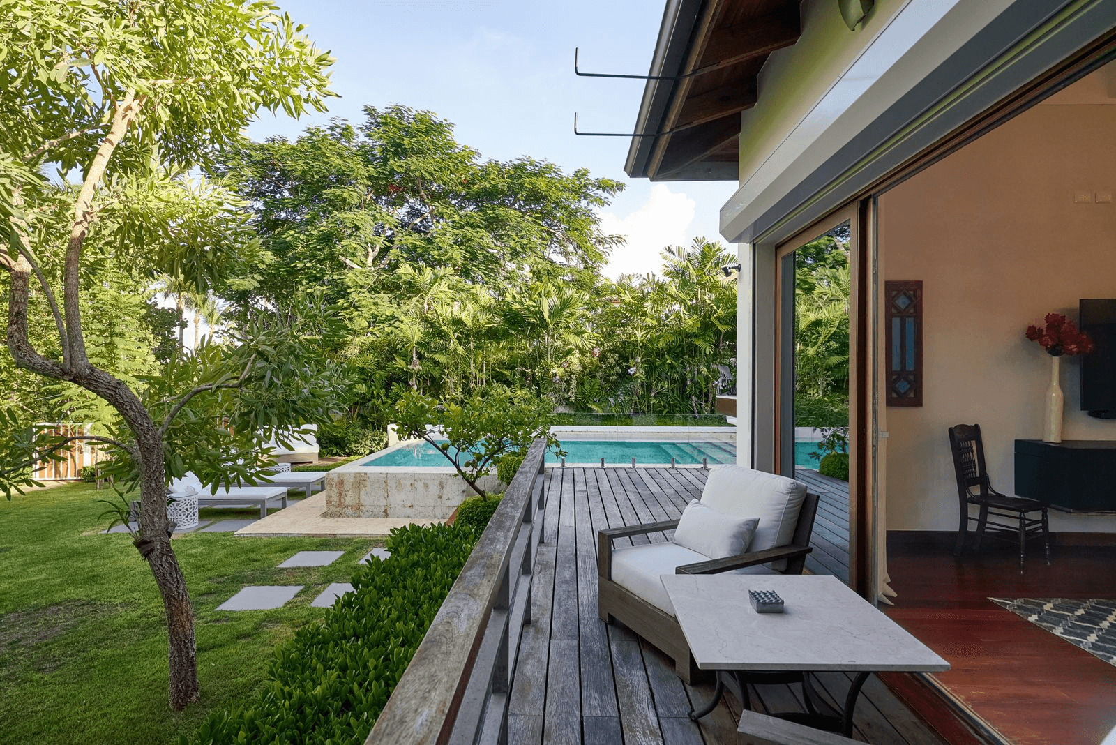 Casa de montaña rodeada de naturaleza