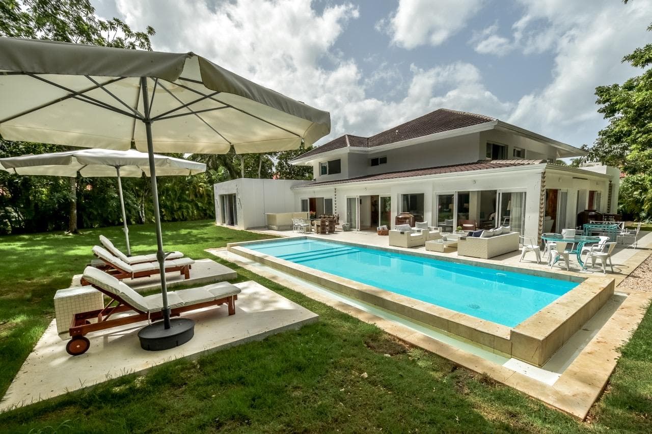 Villa de 5 Habitaciones Cerca de la Playa en Casa de Campo | La Romana