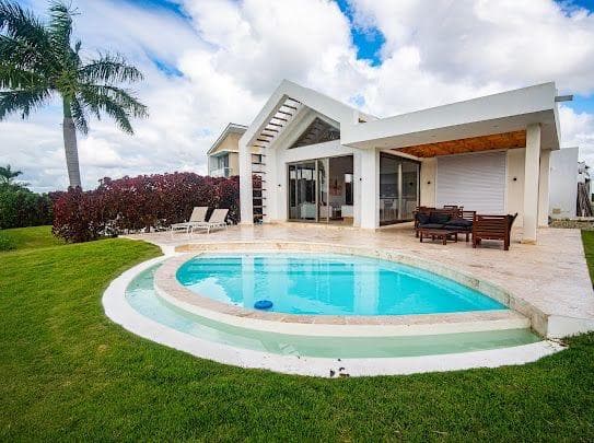 Exclusiva Villa de 4 Habitaciones en La Estancia Golf Resort